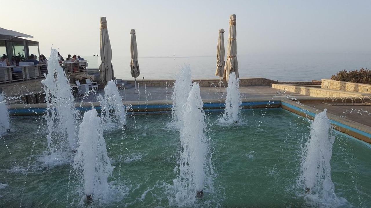 Blue Elegance Center *